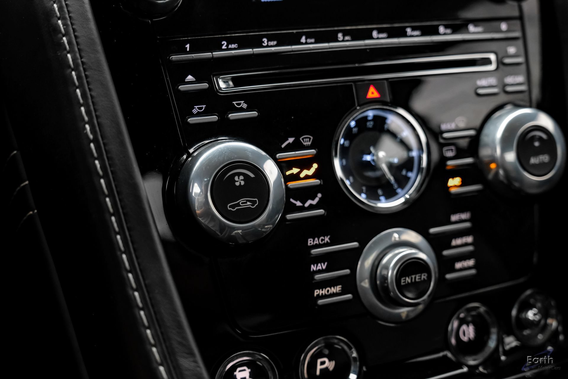 Used 2014 Aston Martin V8 Vantage S RWD image 66