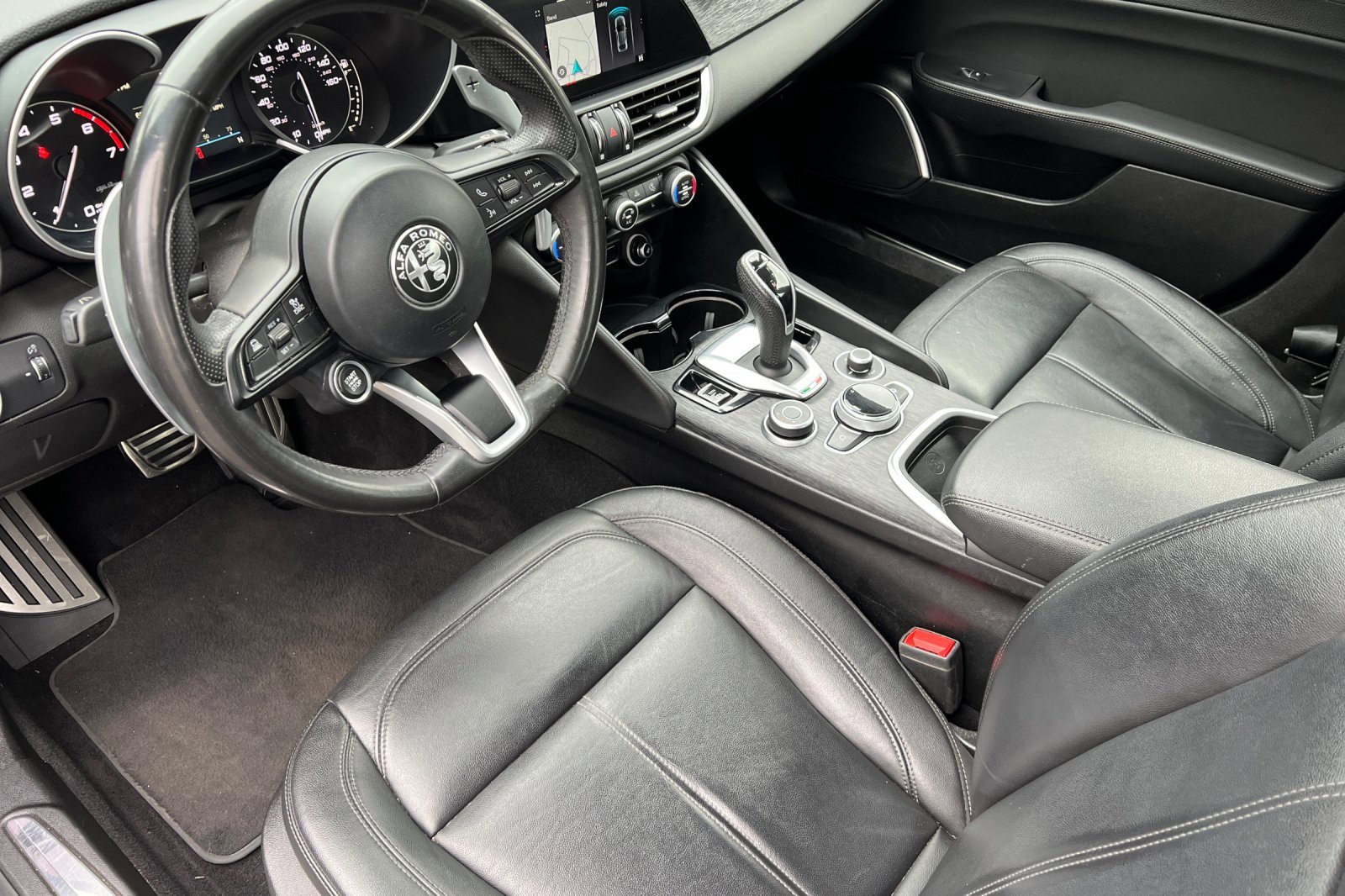 Used 2022 Alfa Romeo Giulia Sprint image 11