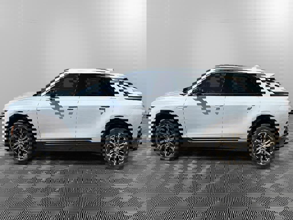 New 2026 Cadillac Lyriq Luxury image 4