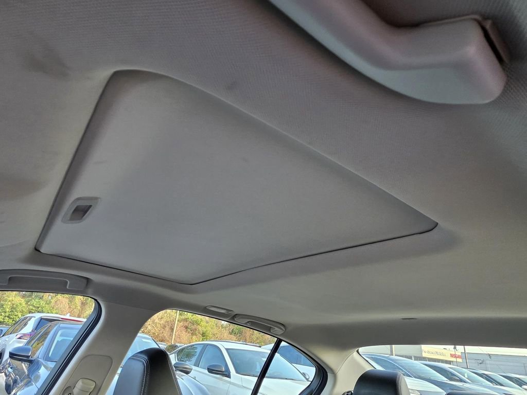 Used 2023 INFINITI Q50 Luxe w/ Cargo Package image 8