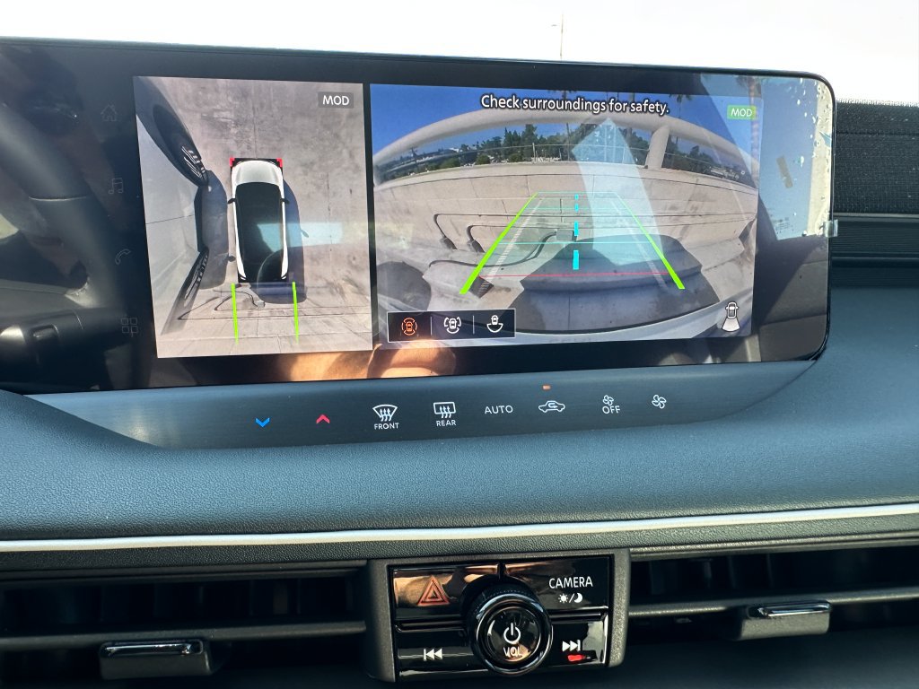 New 2026 Nissan Leaf FWD image 27
