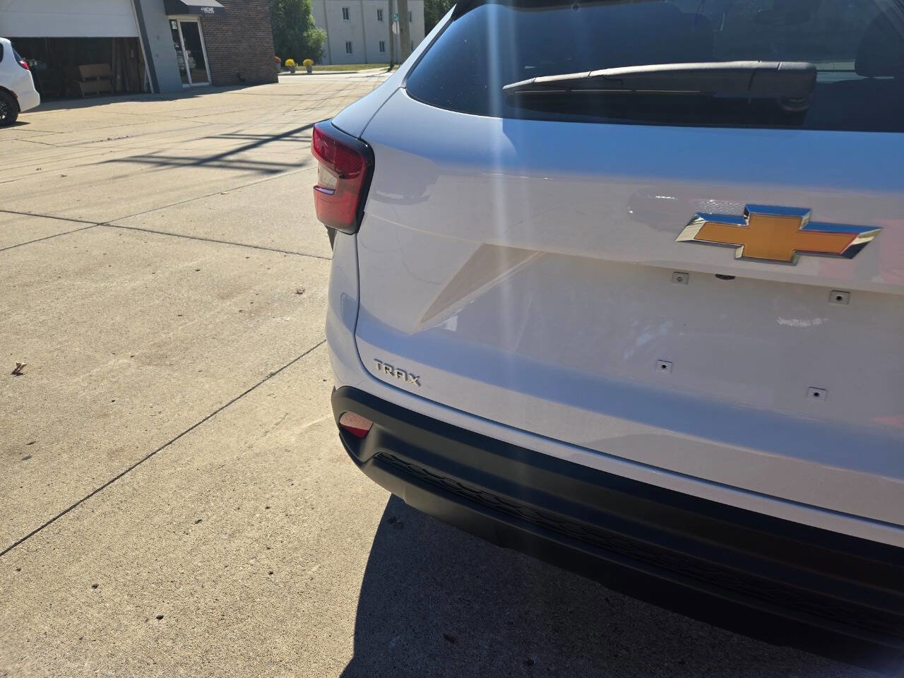 Used 2025 Chevrolet Trax LS image 19