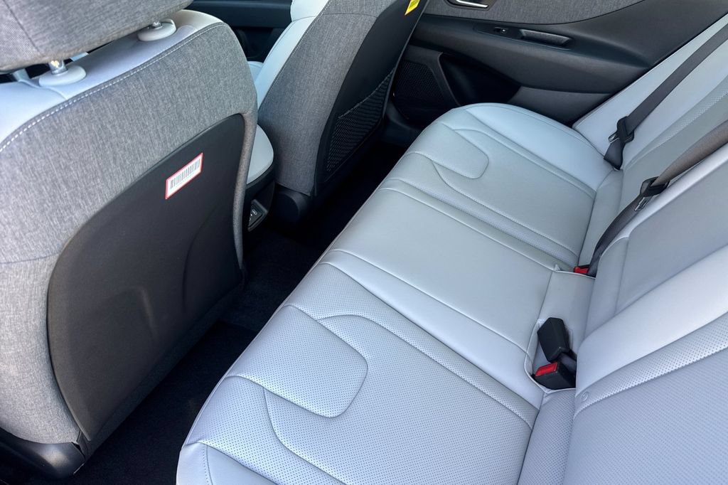 New 2026 Hyundai Elantra Limited FWD image 12