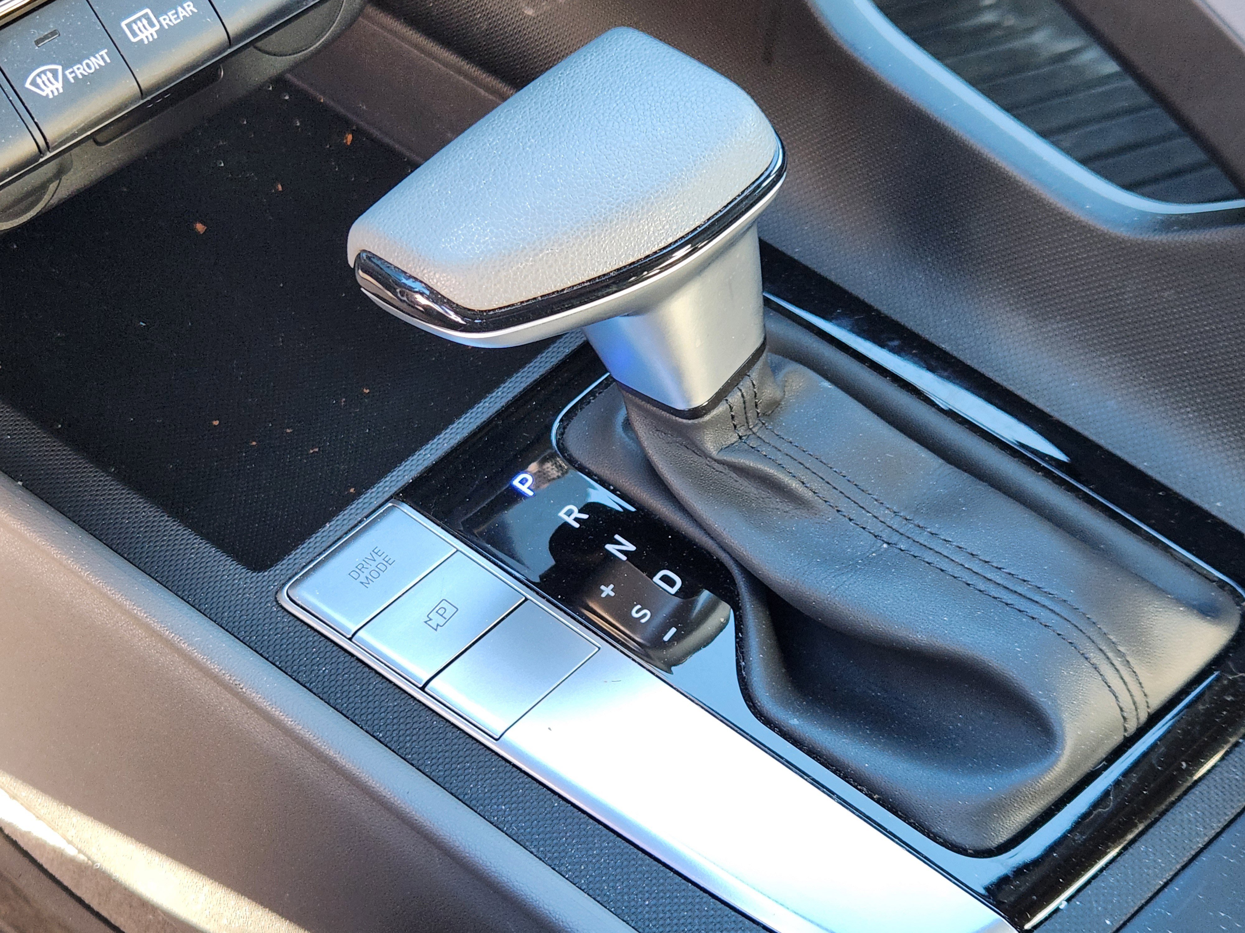 Certified 2024 Hyundai Elantra SEL image 13