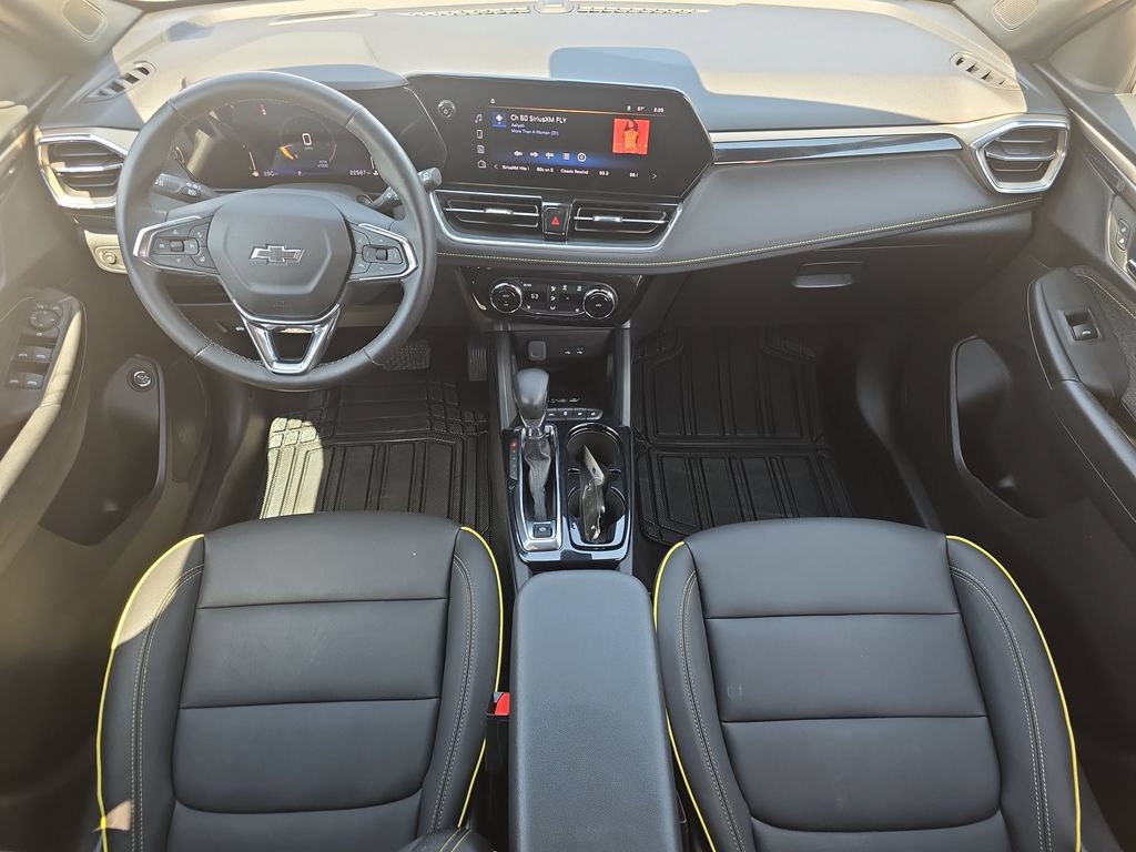 Used 2025 Chevrolet TrailBlazer ACTIV w/ Convenience Package FWD image 9