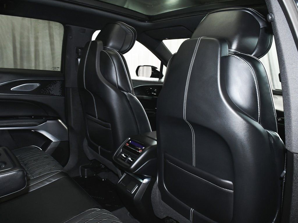 Used 2026 Cadillac Lyriq V image 59