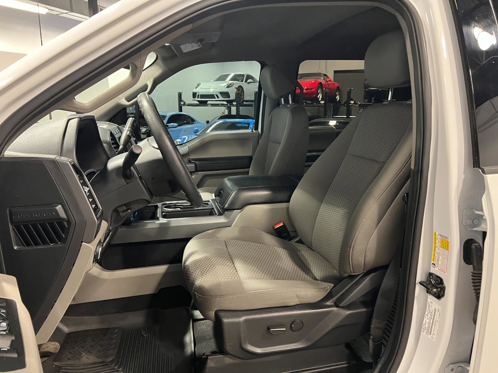 Used 2022 Ford F450 XLT w/ XLT Premium Package image 9