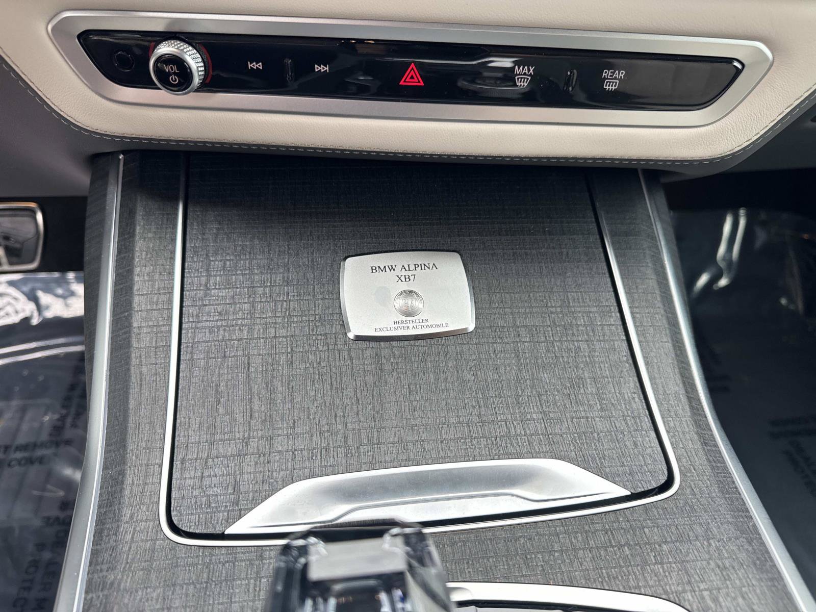 Certified 2025 BMW ALPINA XB7 AWD/4WD image 27