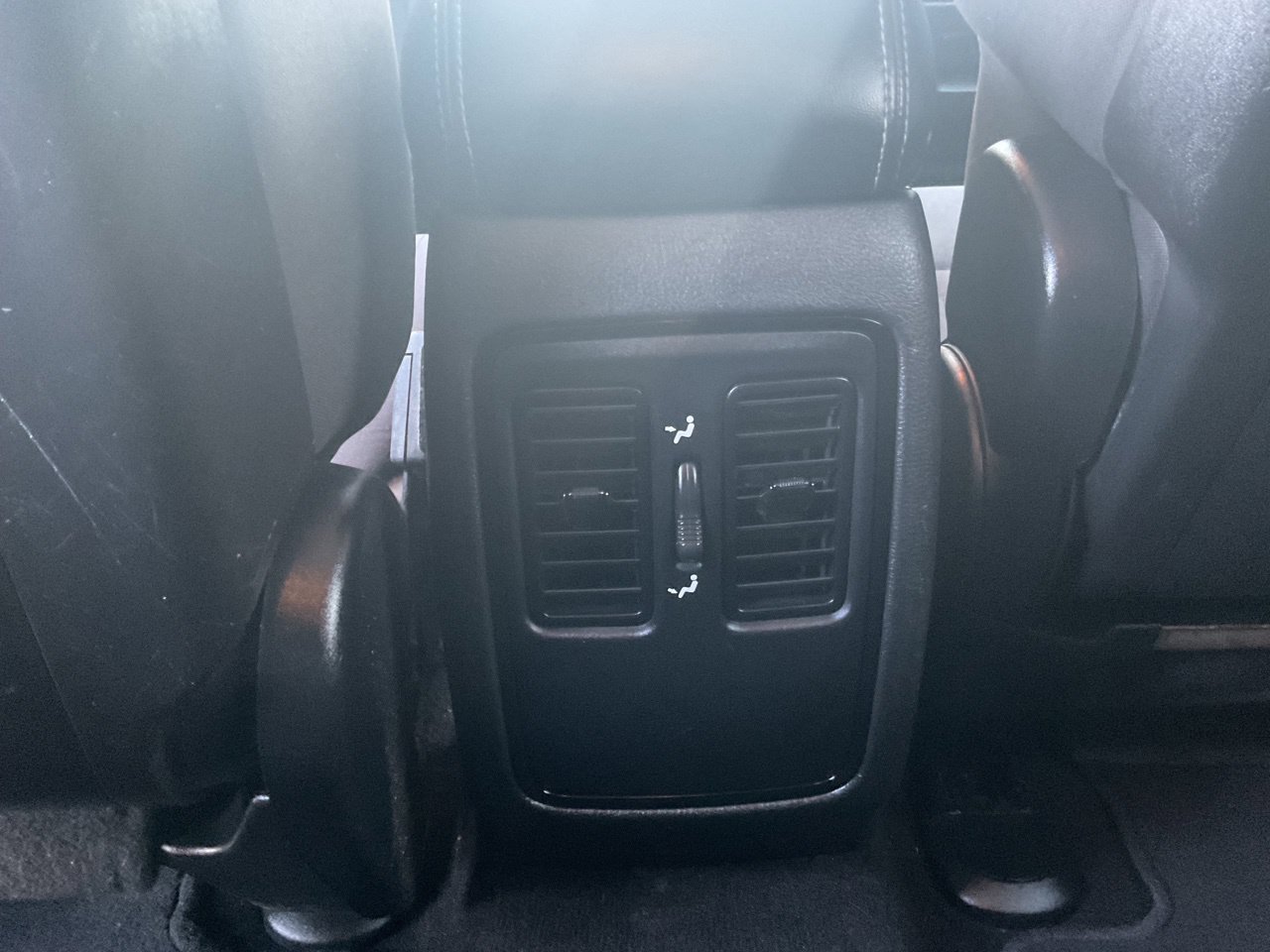 Used 2021 Dodge Durango SXT w/ 3rd Row Seating Group RWD image 16
