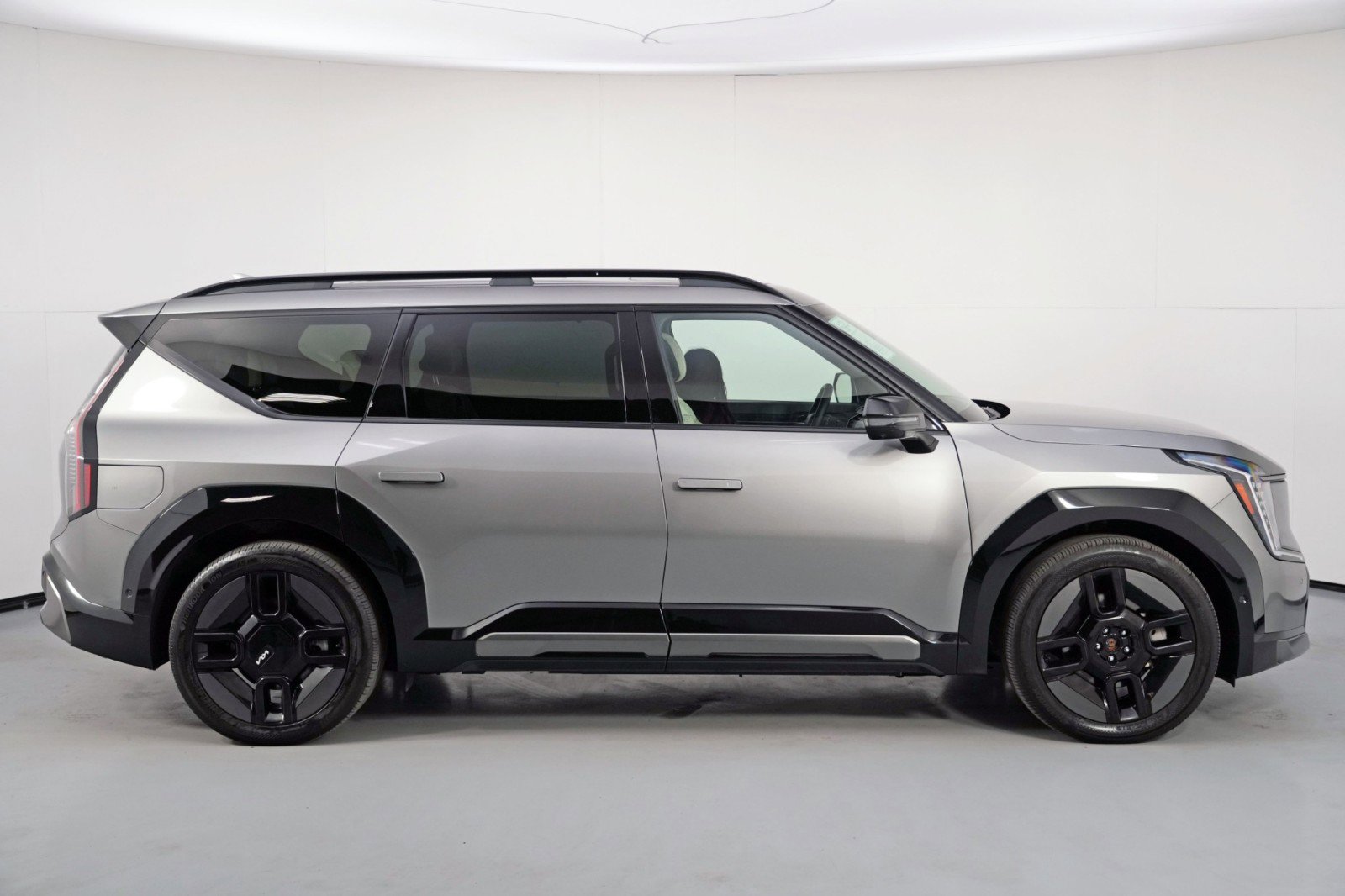Used 2024 Kia EV9 GT-Line image 65
