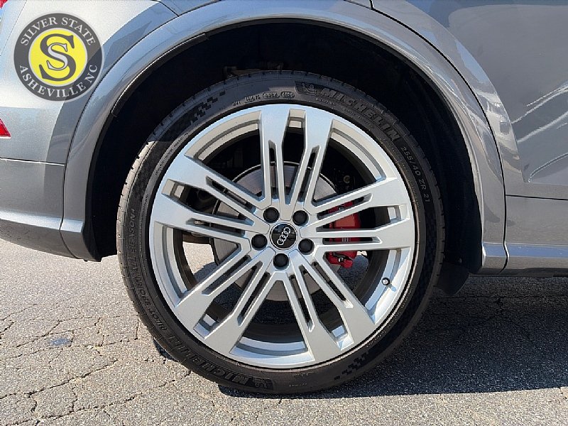 Used 2018 Audi SQ5 Premium Plus w/ S Sport Package AWD/4WD image 9