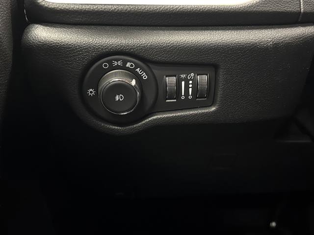 New 2026 Chrysler Pacifica Select w/ S Appearance Package image 23