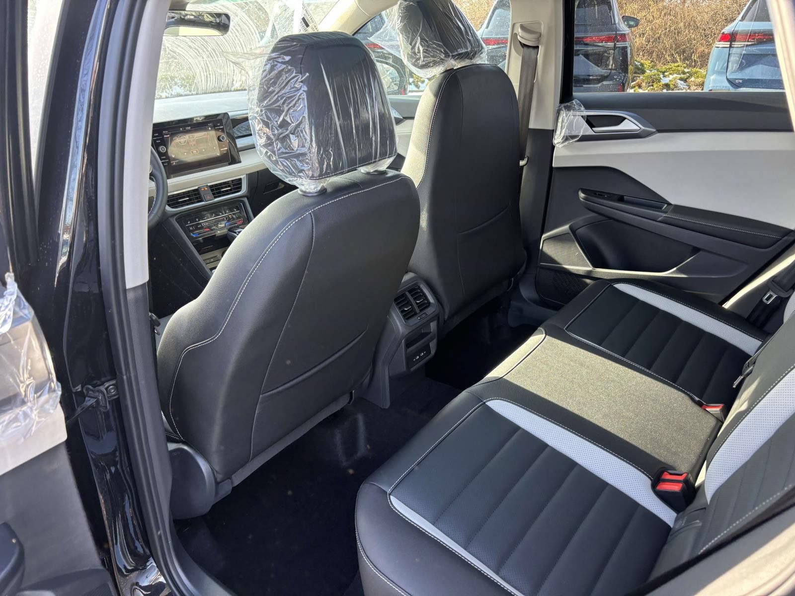 New 2026 Volkswagen Taos SEL AWD/4WD image 27