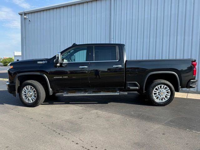 Used 2022 Chevrolet Silverado 2500 High Country AWD/4WD image 2