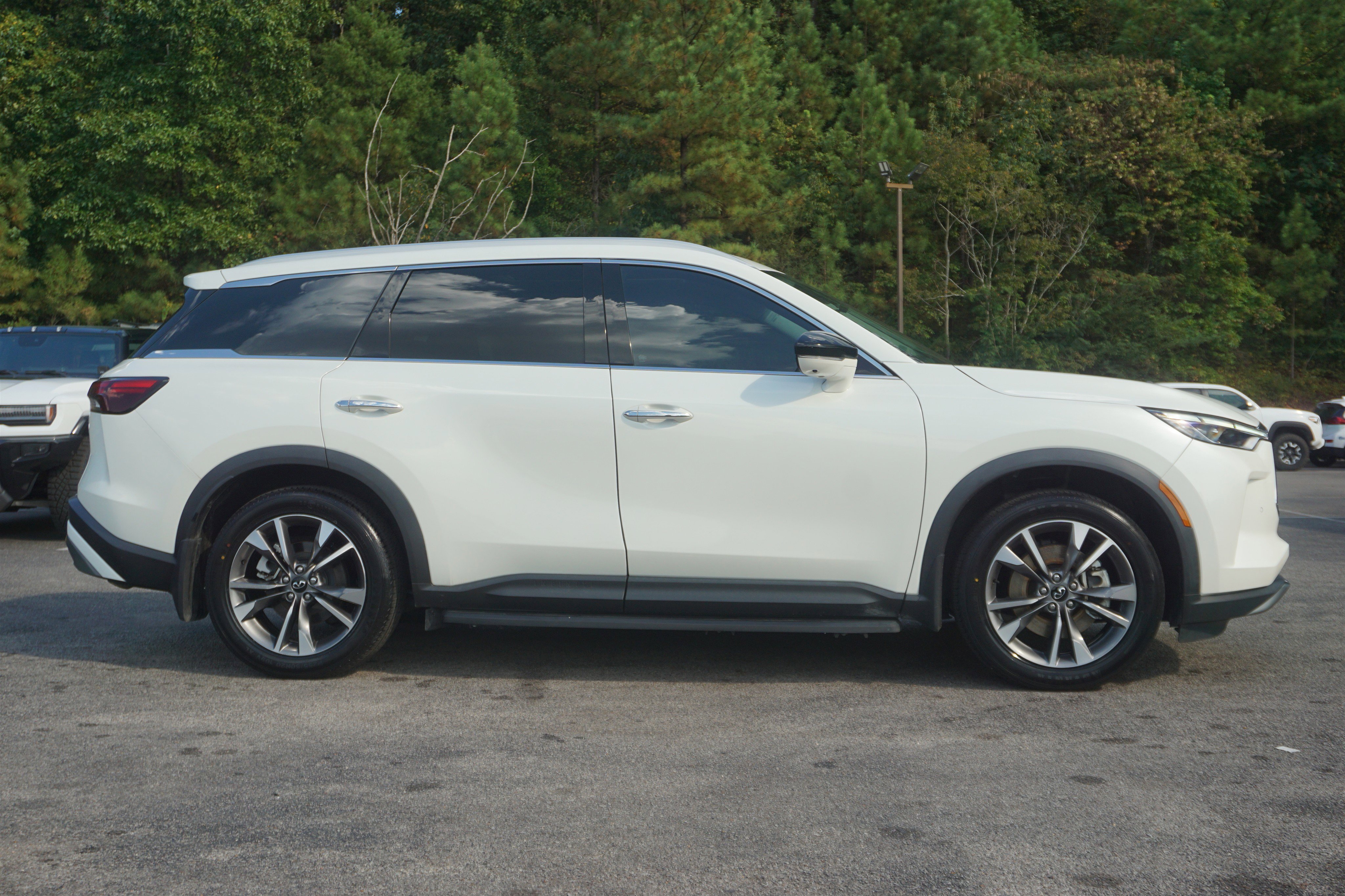 Used 2022 INFINITI QX60 Luxe w/ Vision Package image 10