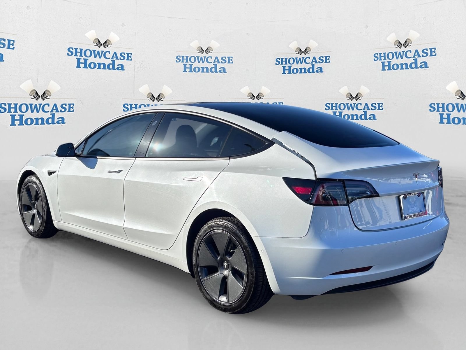 Used 2021 Tesla Model 3 Standard Range RWD image 5