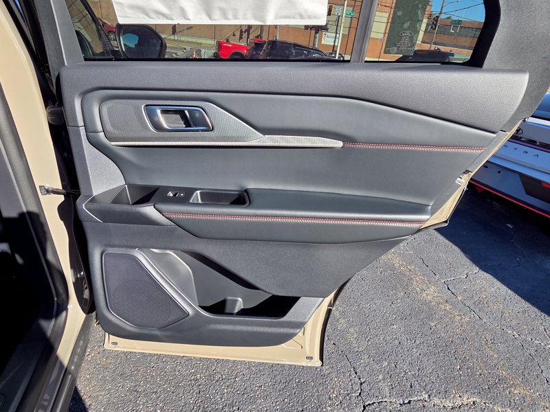 New 2027 Ford Explorer ST-Line w/ Premium Package AWD/4WD image 17