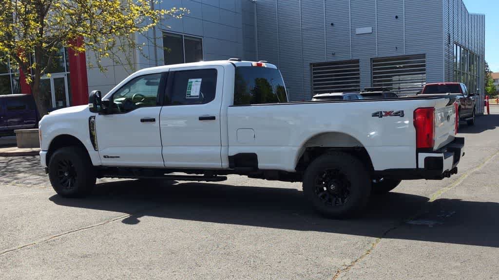 Used 2023 Ford F350 XLT AWD/4WD image 6