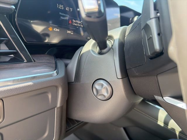 New 2026 Chevrolet Suburban Premier AWD/4WD image 19