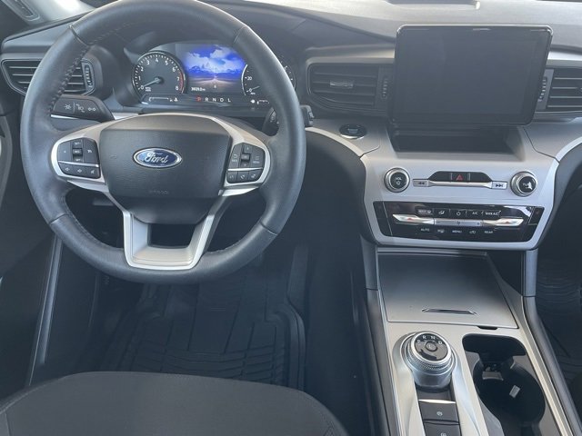 Used 2024 Ford Explorer XLT image 15