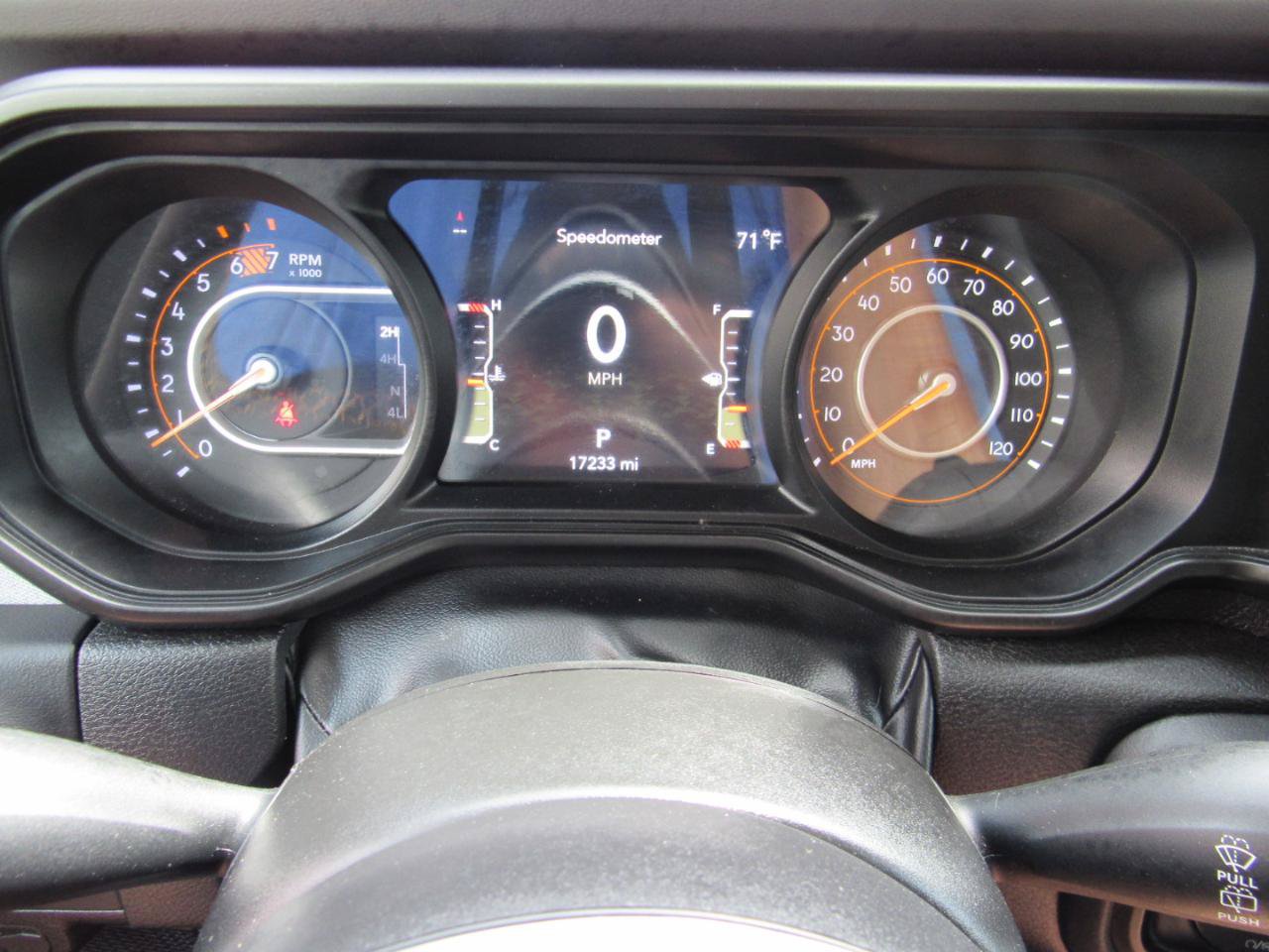 Used 2024 Jeep Wrangler Unlimited Sahara w/ Technology Group AWD/4WD image 19