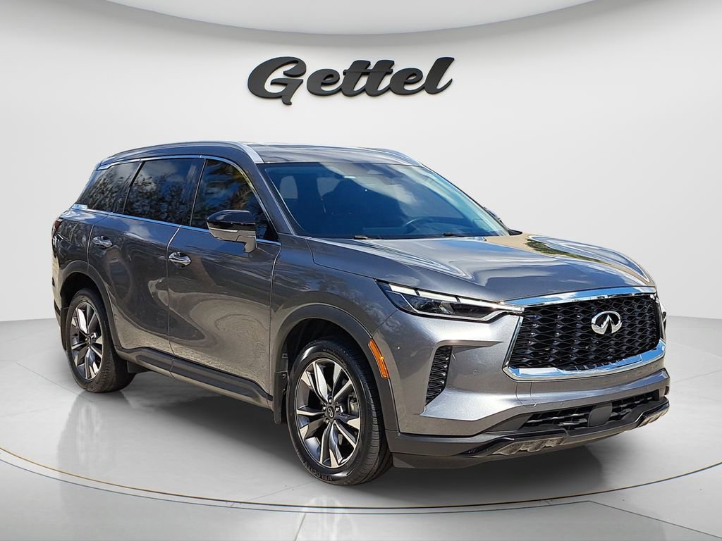 Used 2023 INFINITI QX60 Luxe w/ Vision Package image 2