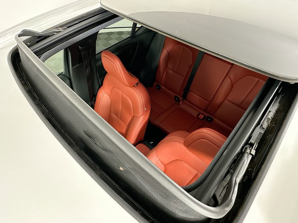 Used 2019 Volvo XC40 T5 Momentum image 22