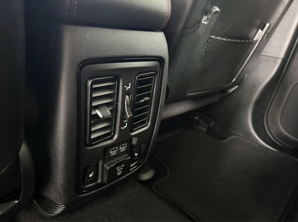 Used 2024 Dodge Durango R/T AWD/4WD image 31