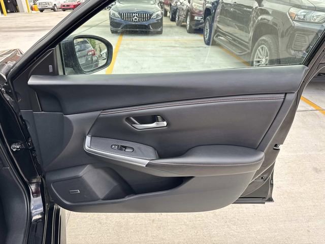 Used 2025 Nissan Sentra SR w/ SR Premium Package image 13