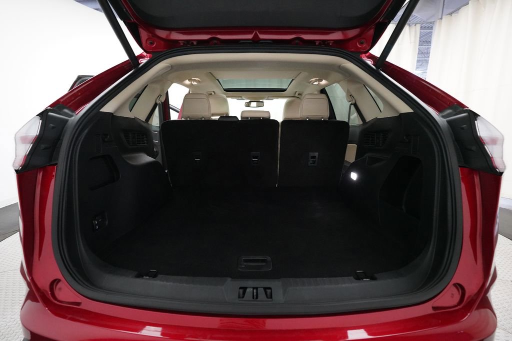 Used 2024 Ford Edge SEL w/ Convenience Package image 9