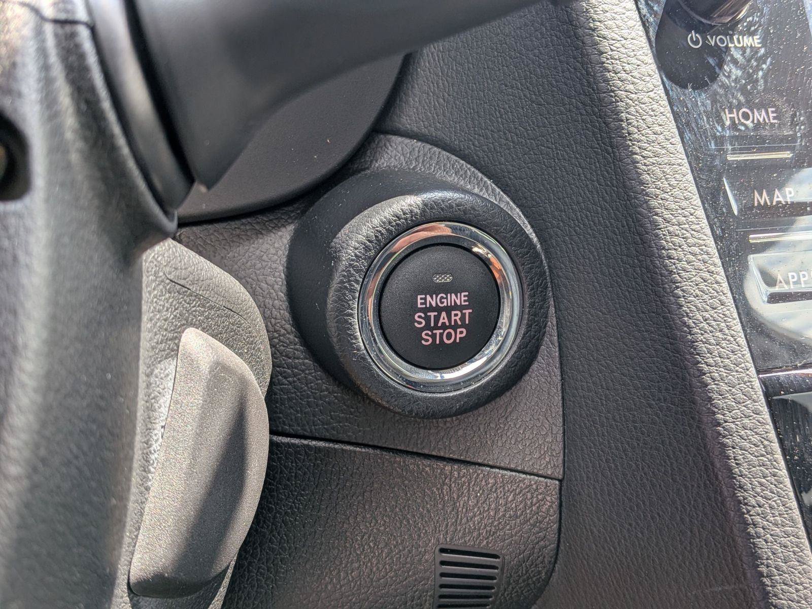 Used 2018 Subaru Forester 2.5i Touring AWD/4WD image 17