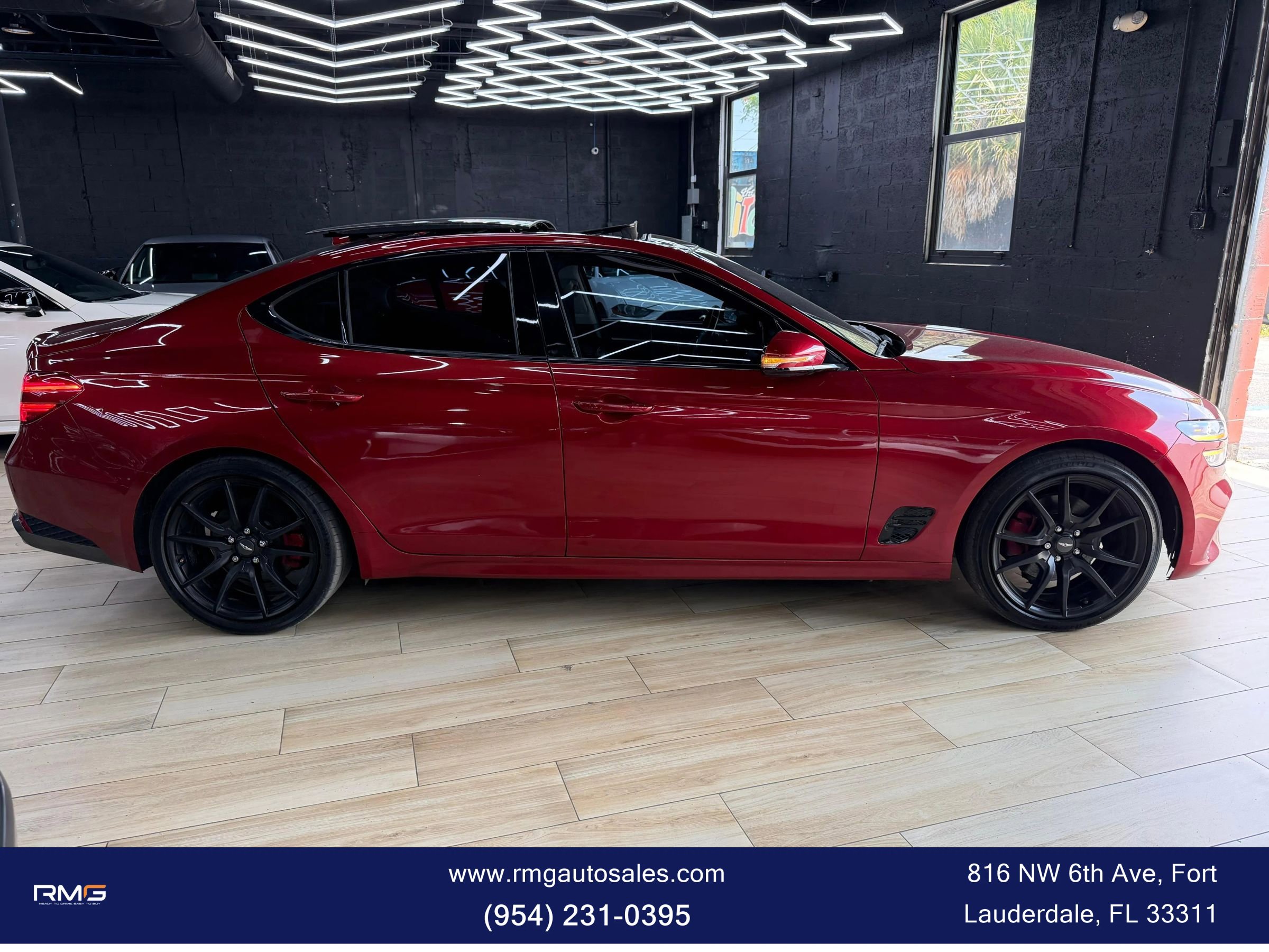 Used 2022 Genesis G70 2.0T w/ Prestige Package AWD/4WD image 10