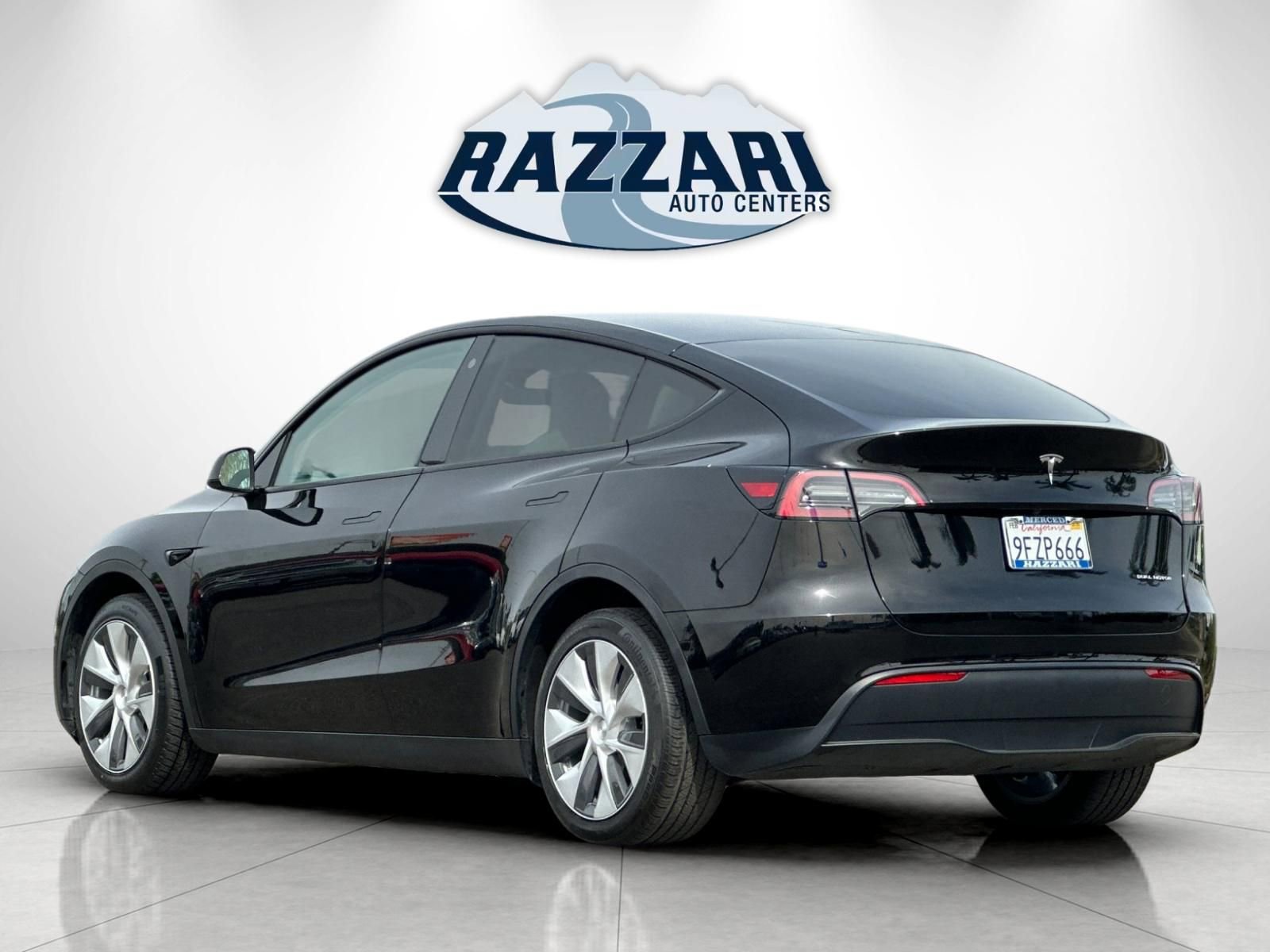 Used 2023 Tesla Model Y Long Range image 5