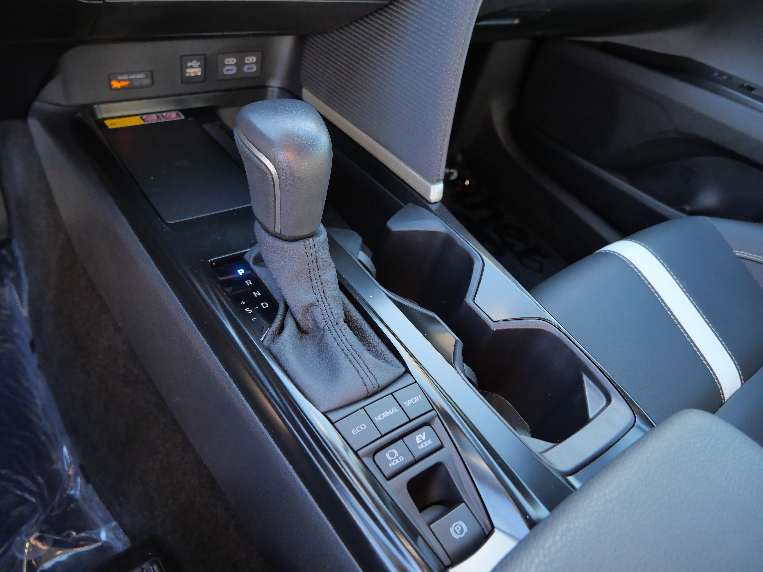 Used 2026 Toyota Camry SE FWD image 26