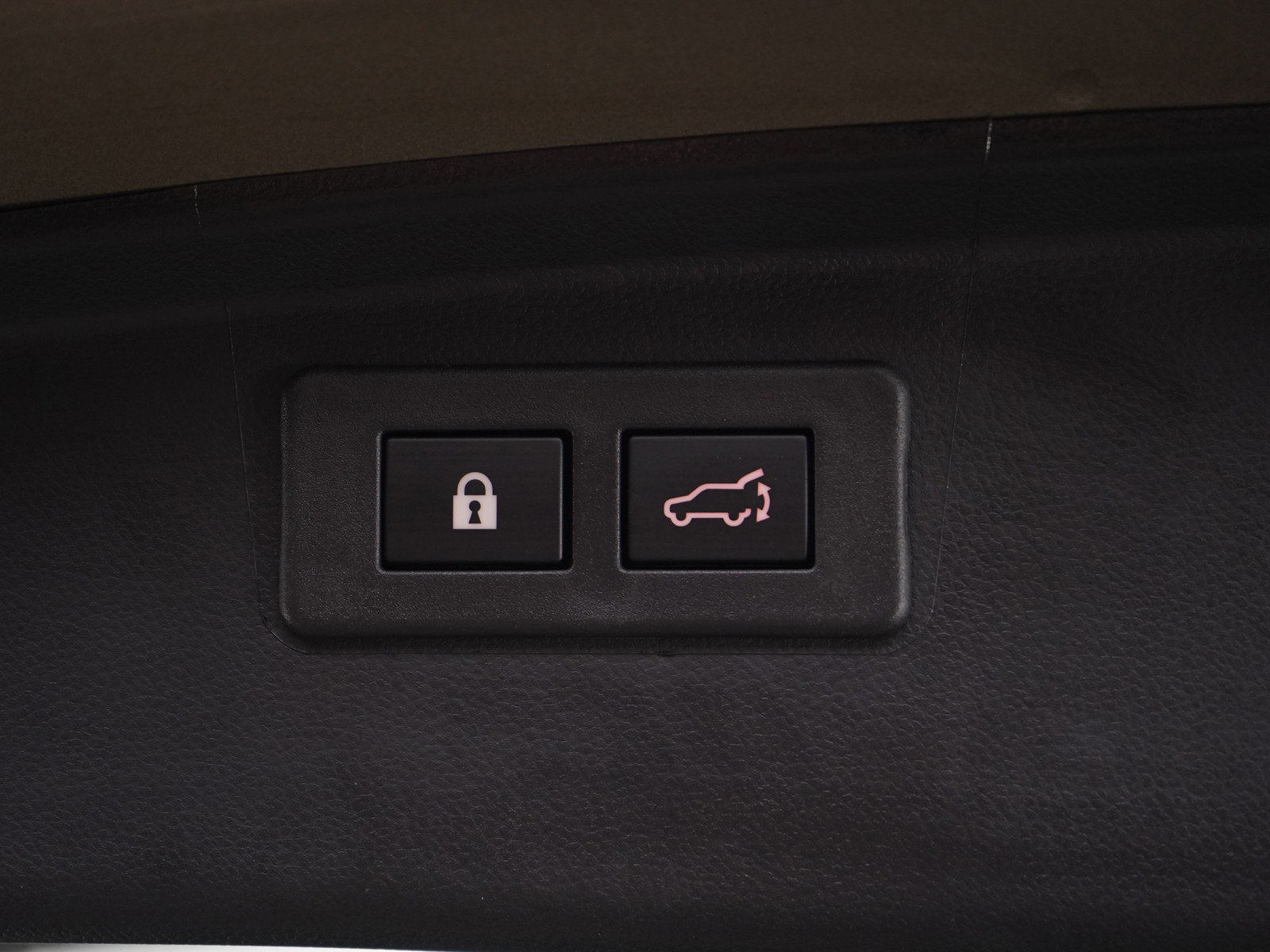 Certified 2025 Subaru Outback Premium image 17