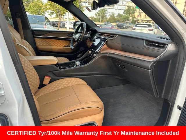 Used 2023 Jeep Grand Cherokee L Summit w/ Advanced Protech Group IV AWD/4WD image 11