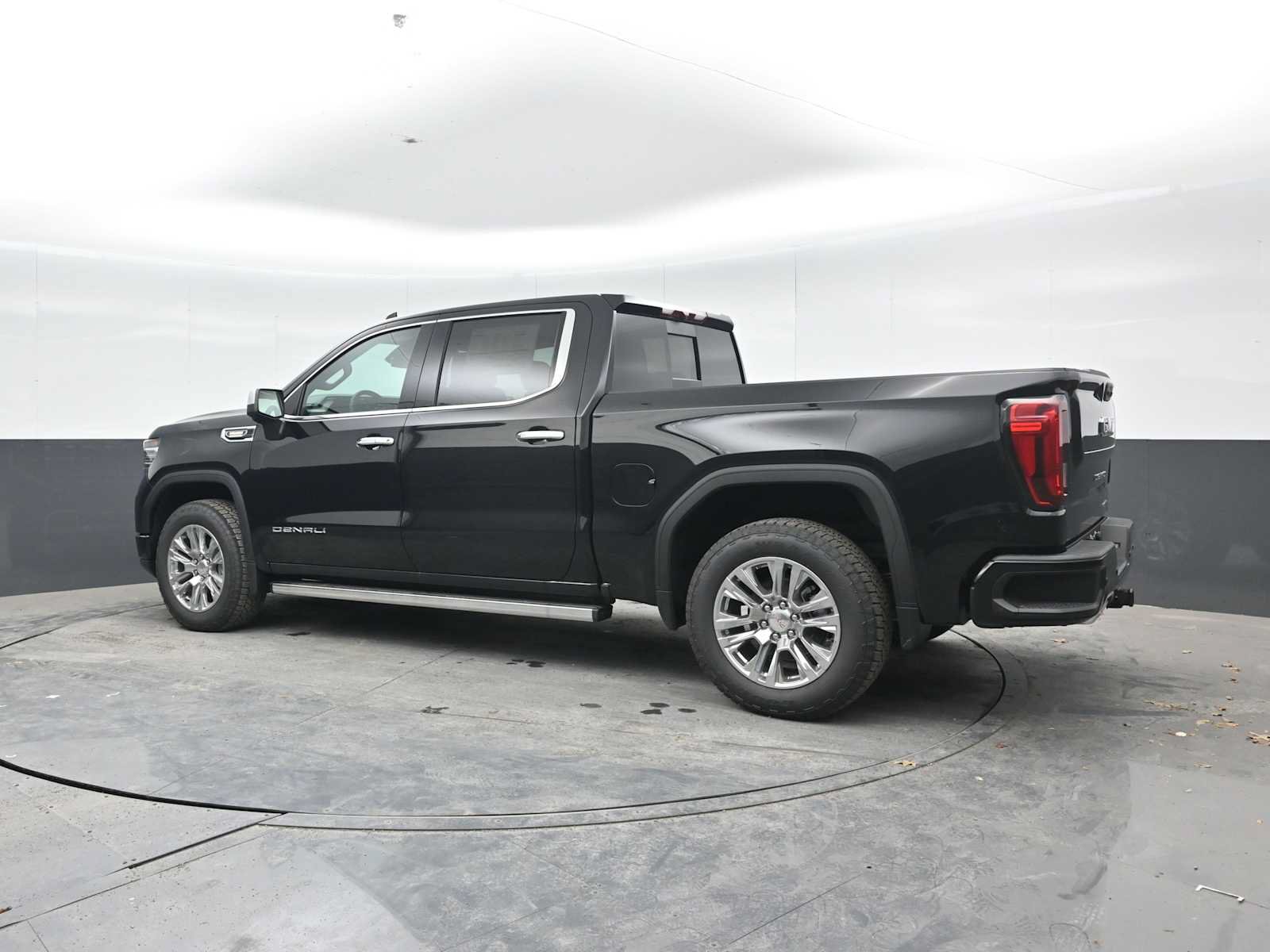 New 2026 GMC Sierra 1500 Denali AWD/4WD image 2