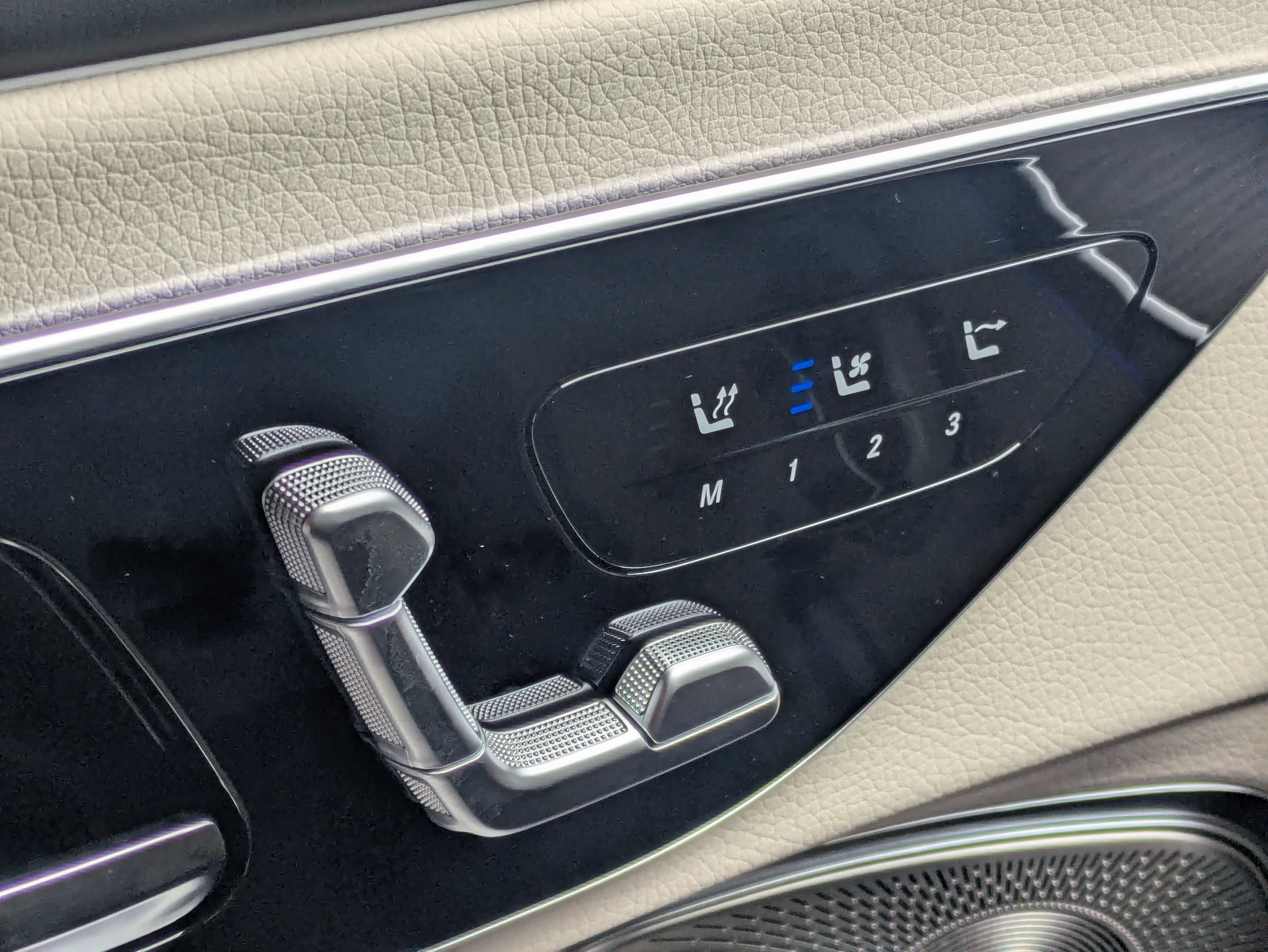 New 2027 Mercedes-Benz CLE 450 4MATIC Cabriolet image 21