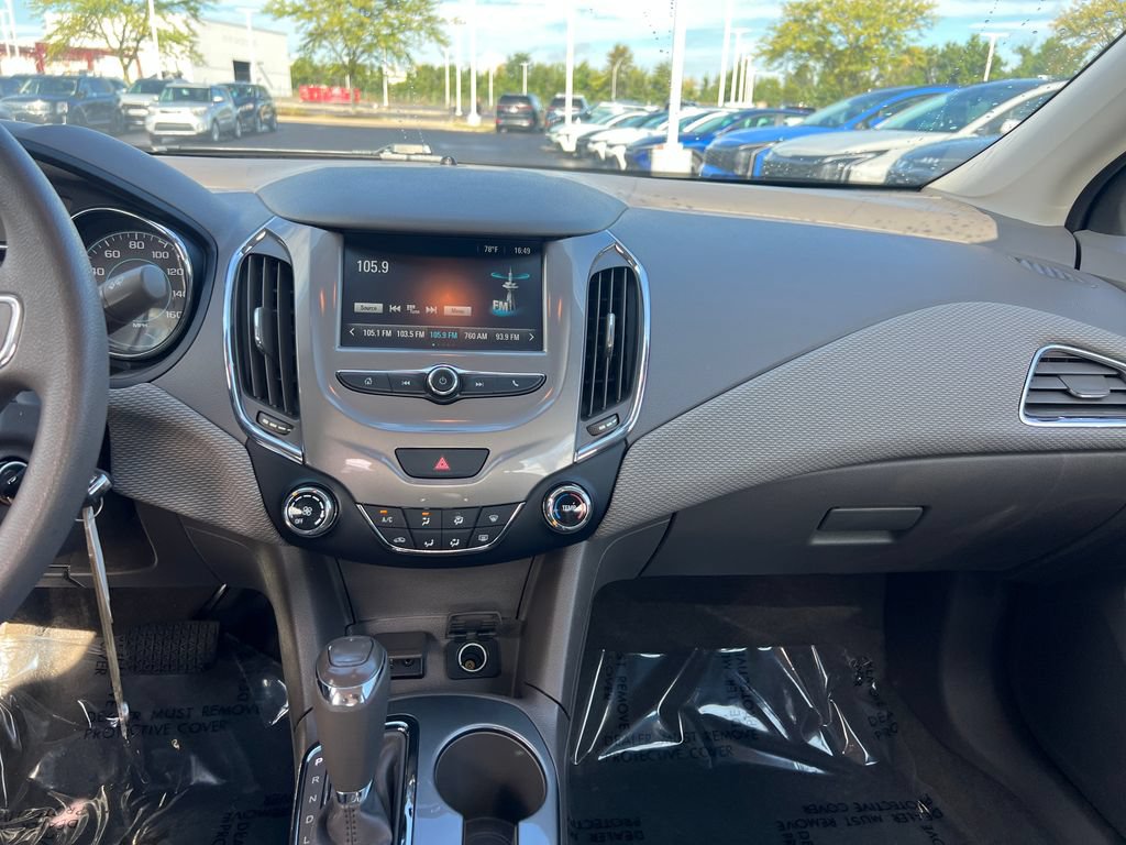 Used 2017 Chevrolet Cruze LT w/ RS Package FWD image 12
