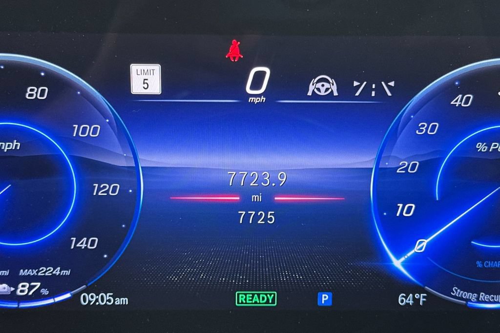 Certified 2025 Mercedes-Benz EQB 250+ image 32
