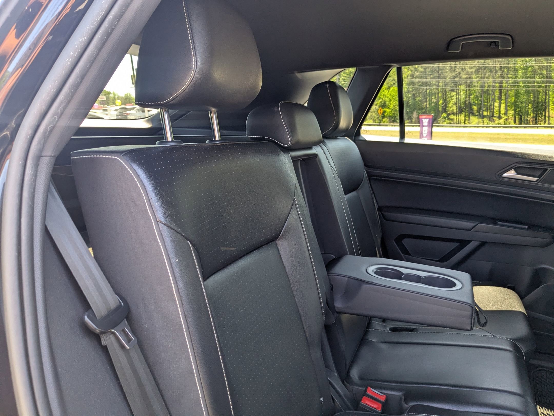 Used 2020 Volkswagen Atlas Cross Sport SE w/ Towing Package image 25