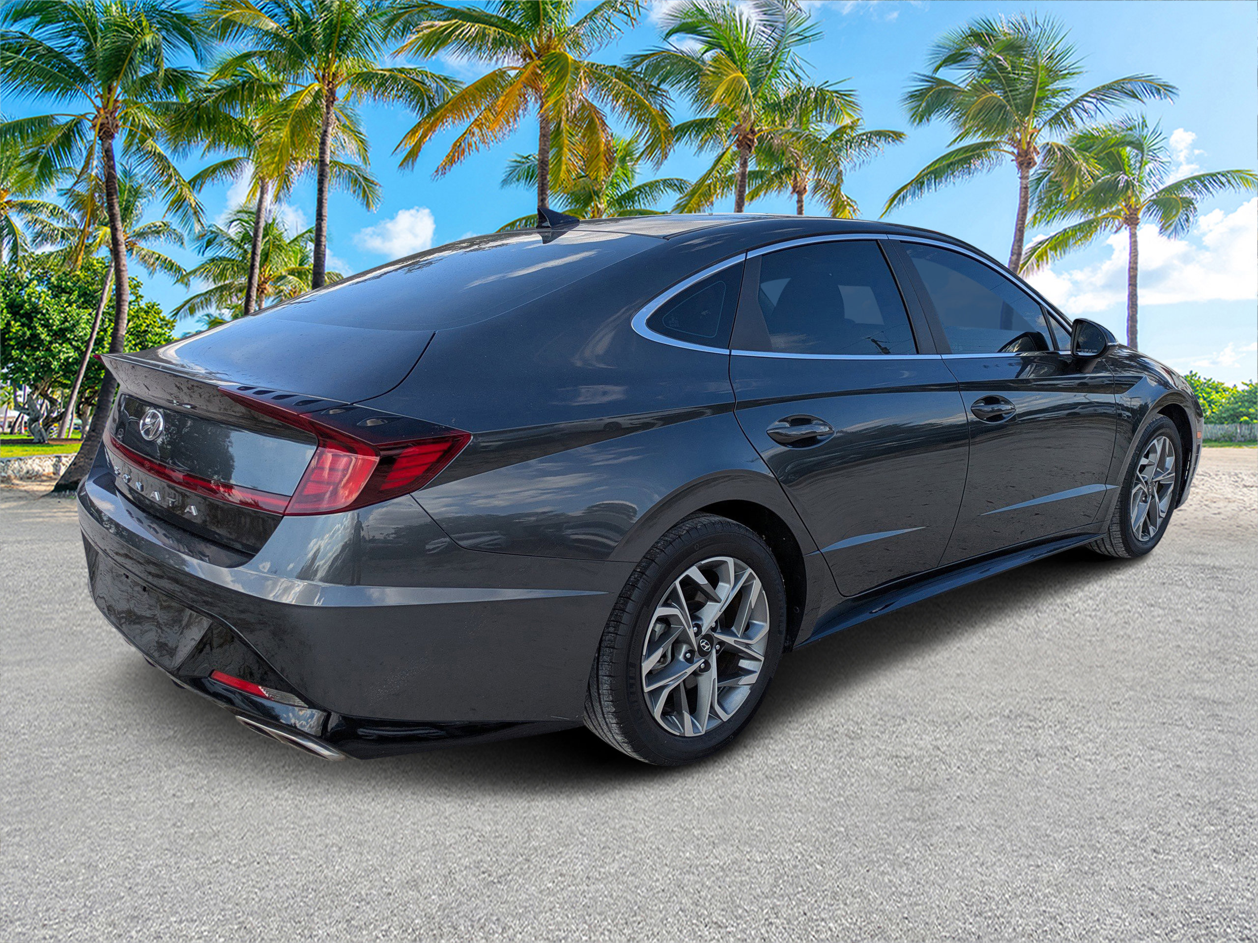 Used 2023 Hyundai Sonata SEL FWD image 4