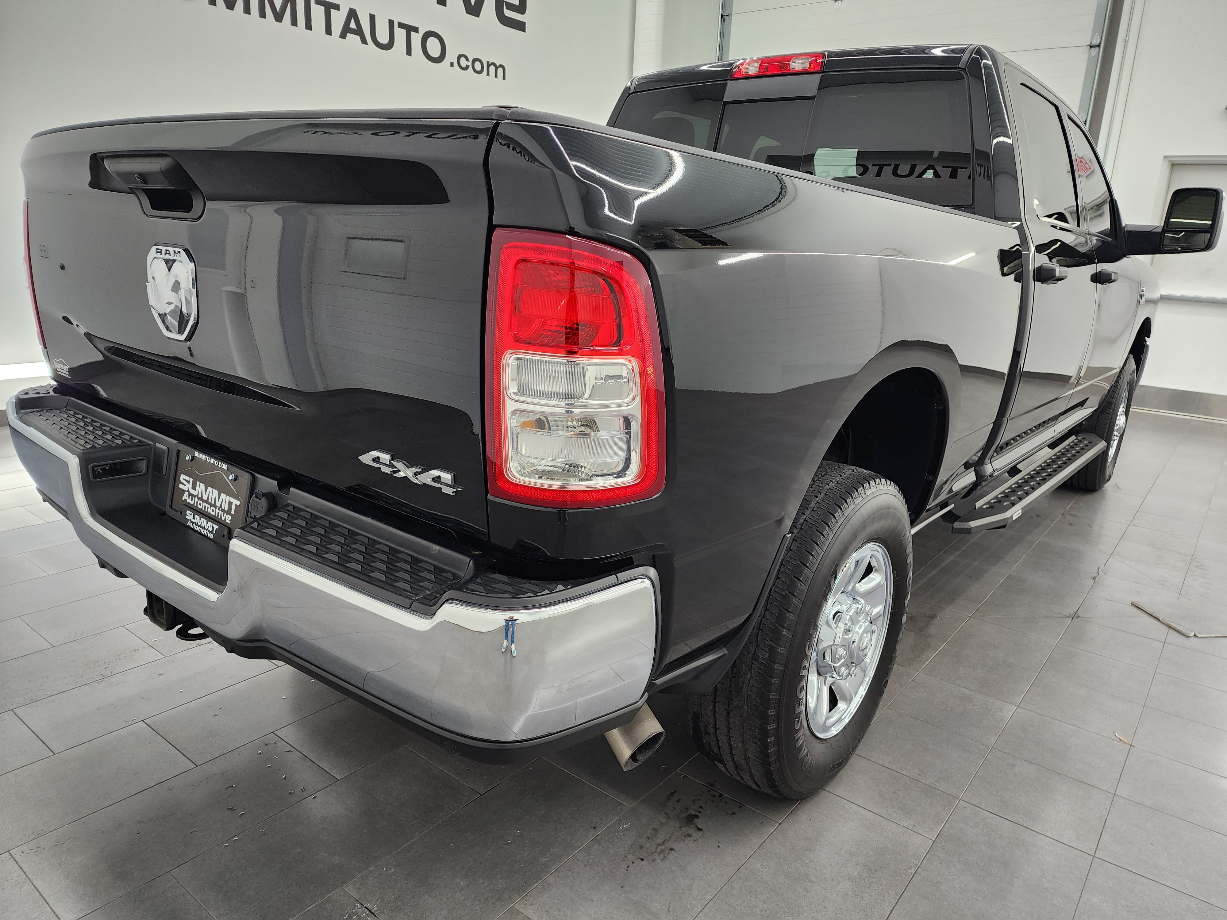 Used 2023 RAM 2500 Tradesman AWD/4WD image 4