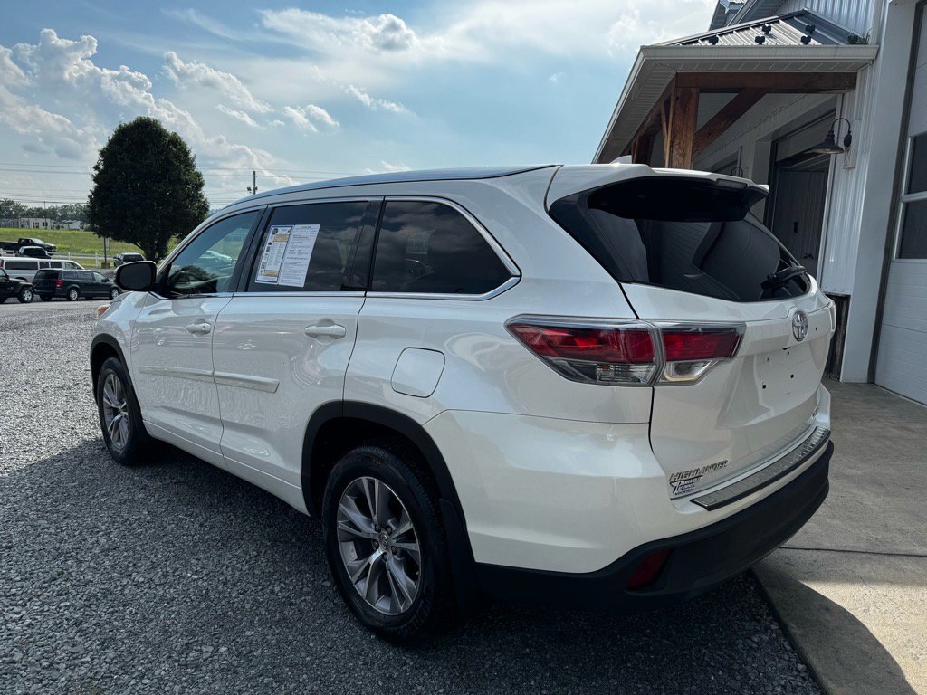 Used 2015 Toyota Highlander XLE image 7