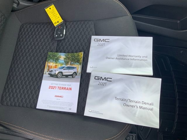 Used 2021 GMC Terrain SLE w/ Driver Convenience Package image 17