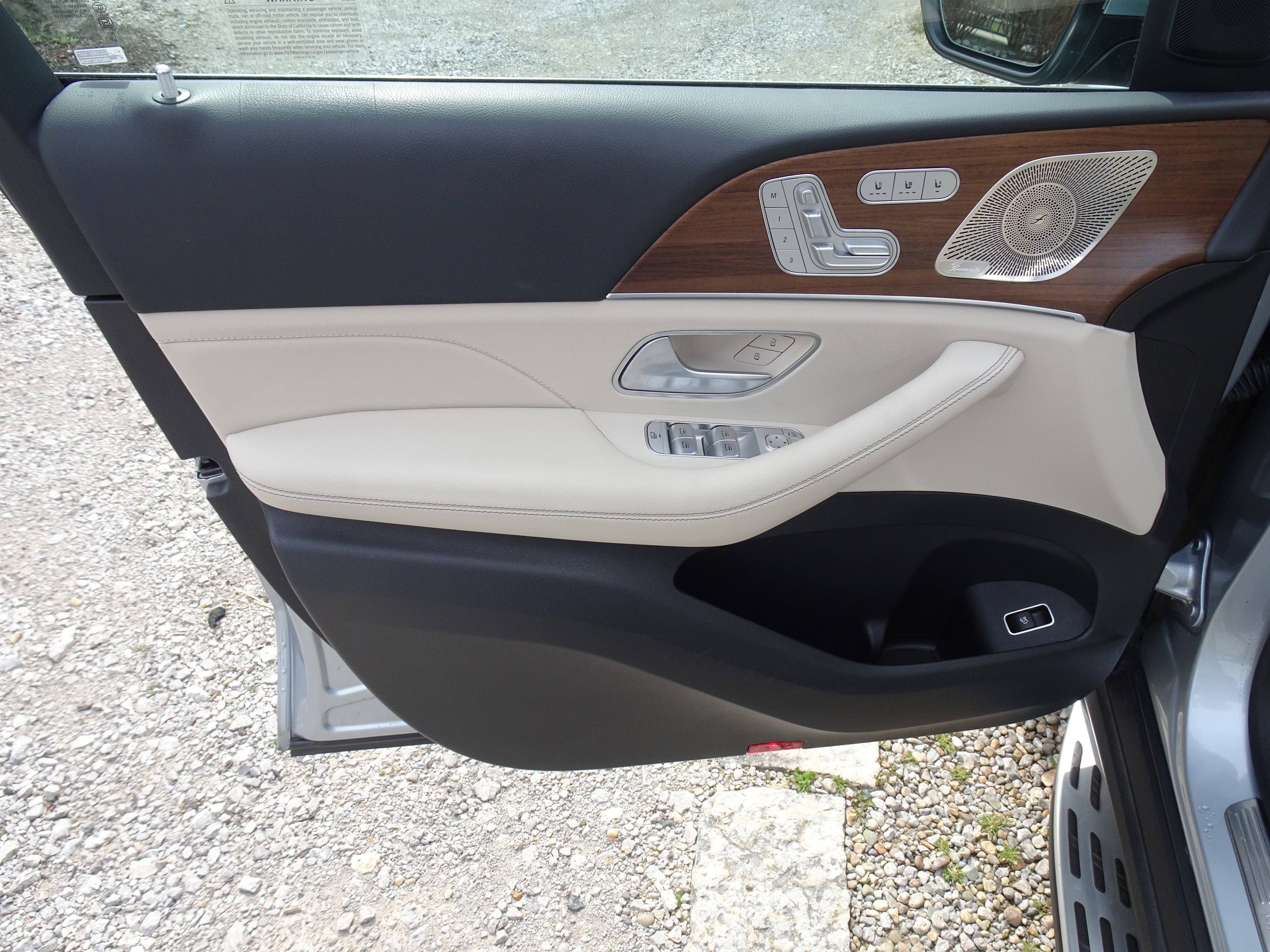 Used 2024 Mercedes-Benz GLS 450 4MATIC image 17