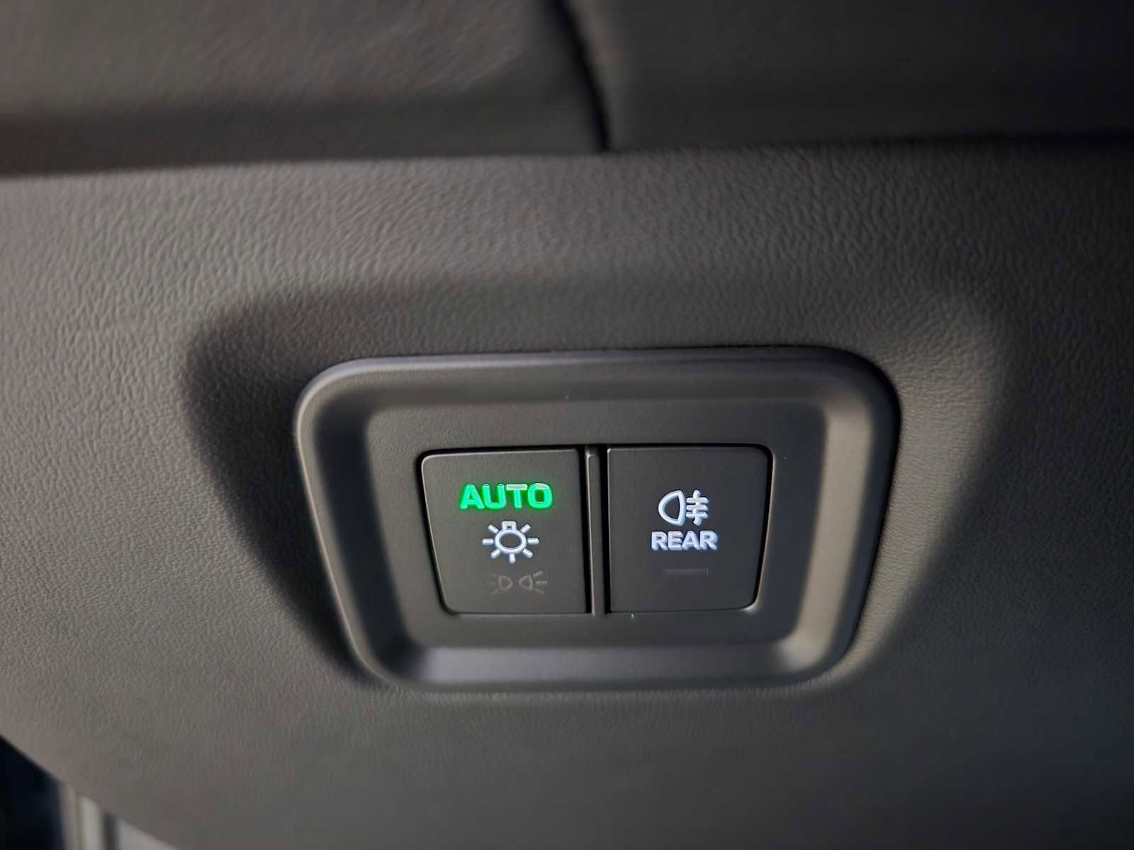 New 2026 Porsche Cayenne Turbo image 31