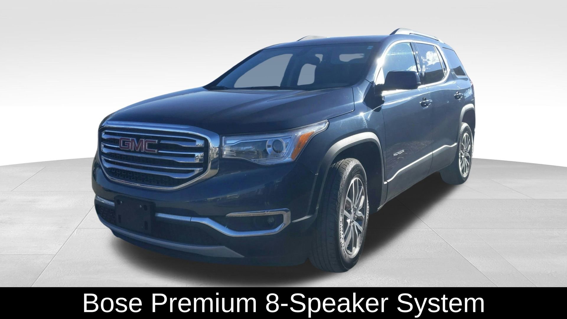 Used 2019 GMC Acadia SLE image 3