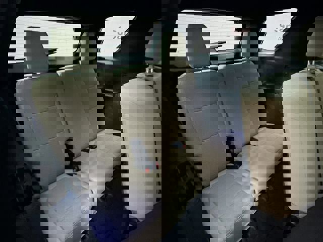 Used 2023 Chevrolet Traverse LS w/ LPO, Cargo Package image 28