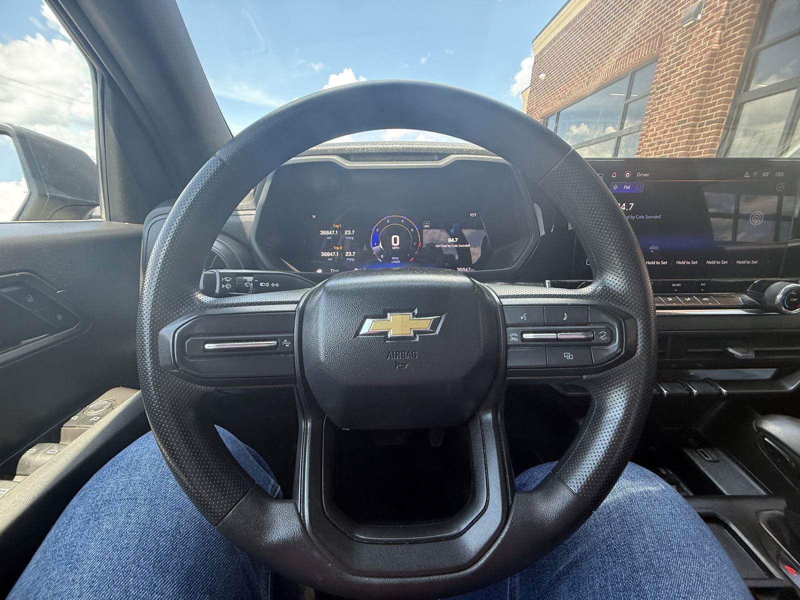 Used 2024 Chevrolet Colorado W/T RWD image 10